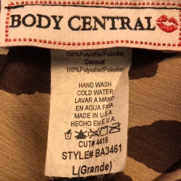 2/$25 BODY CENTRAL Animal Print Lightweight Blouse Size Large - Picture 5 of 6
